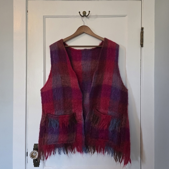 Hudson’s Bay Company Made in Scotland Mohair/Wool Blend Vest – Size L – Purple - Picture 2 of 6
